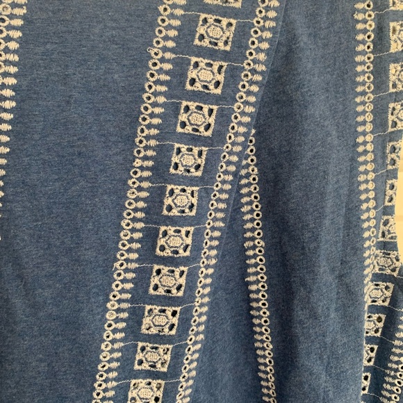 J Jill Decorative Embroidery Design Pattern Blue Sleeveless Tank Top Large NWOT - Picture 9 of 9